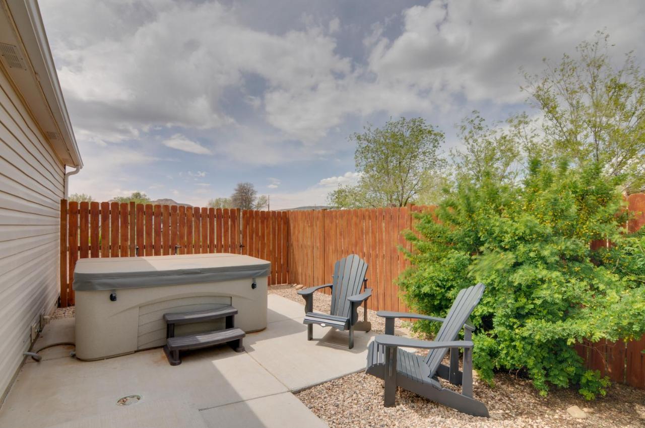 Villa Utah Retreat - Hot Tub, Deck And Near National Parks Escalante Esterno foto