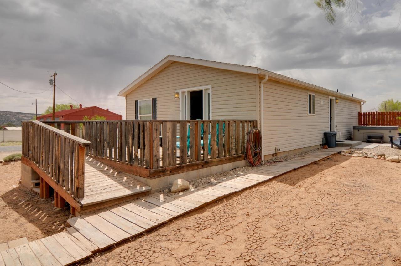 Villa Utah Retreat - Hot Tub, Deck And Near National Parks Escalante Esterno foto