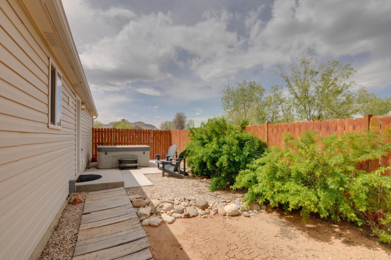 Villa Utah Retreat - Hot Tub, Deck And Near National Parks Escalante Esterno foto
